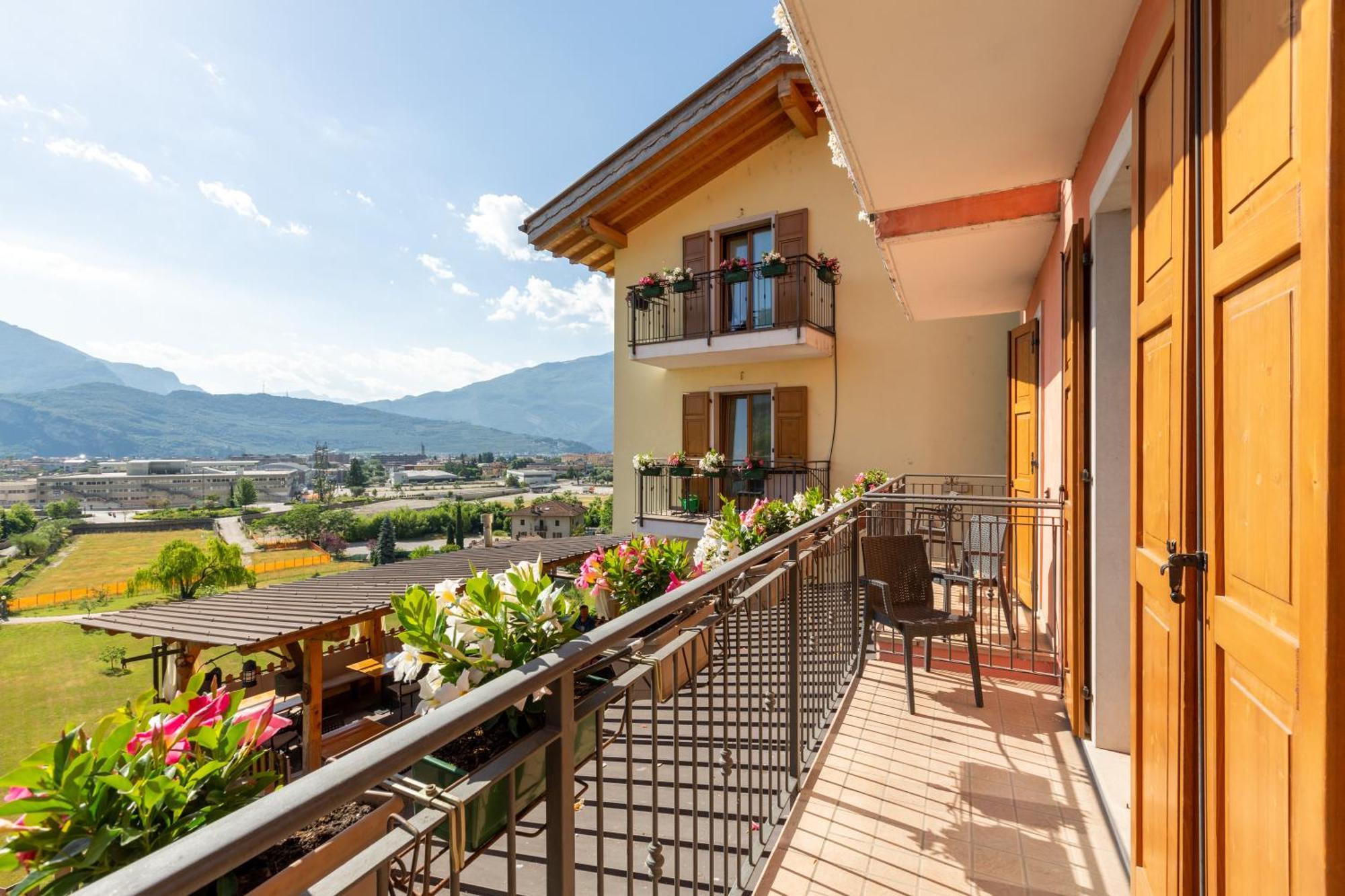 Villa Agritur Eden Marone Riva del Garda Esterno foto